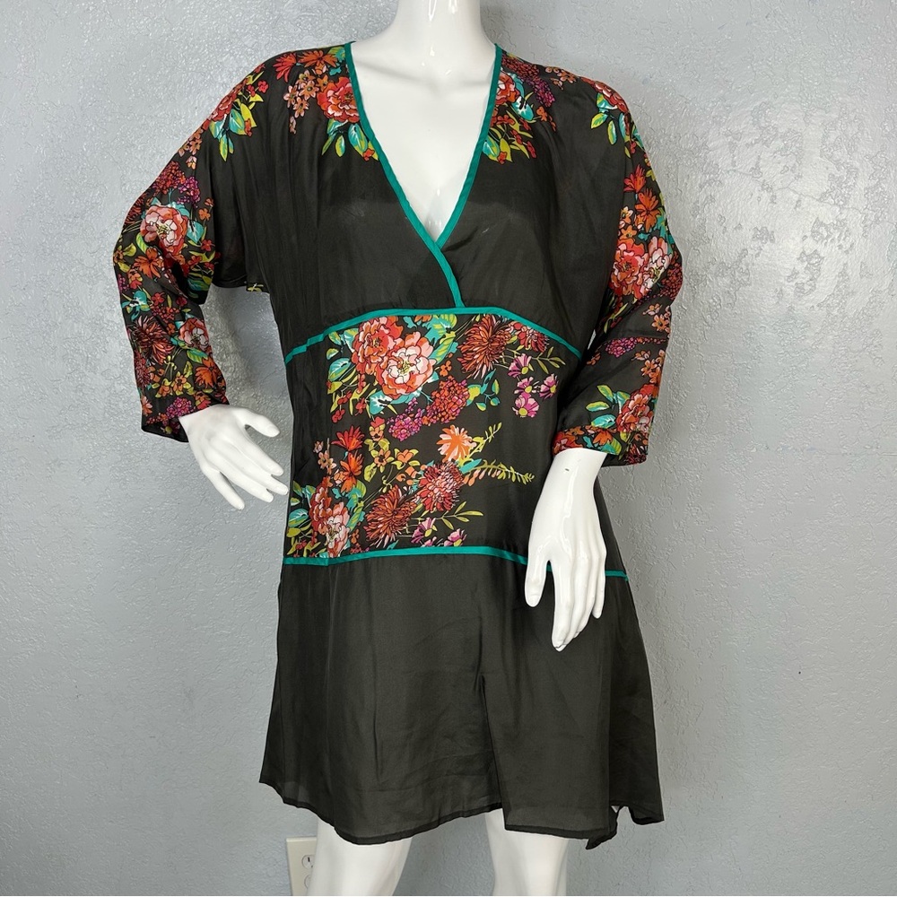 NWT READ Johnny Was Gray Floral Hi Lo Wide Sleeve Boho Silk Tunic Size Small